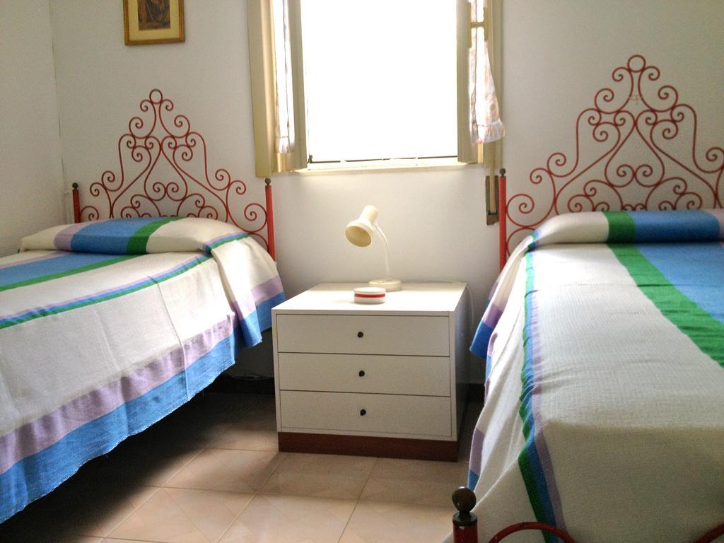 Sea'S Chalet Fontane Bianche Zimmer foto
